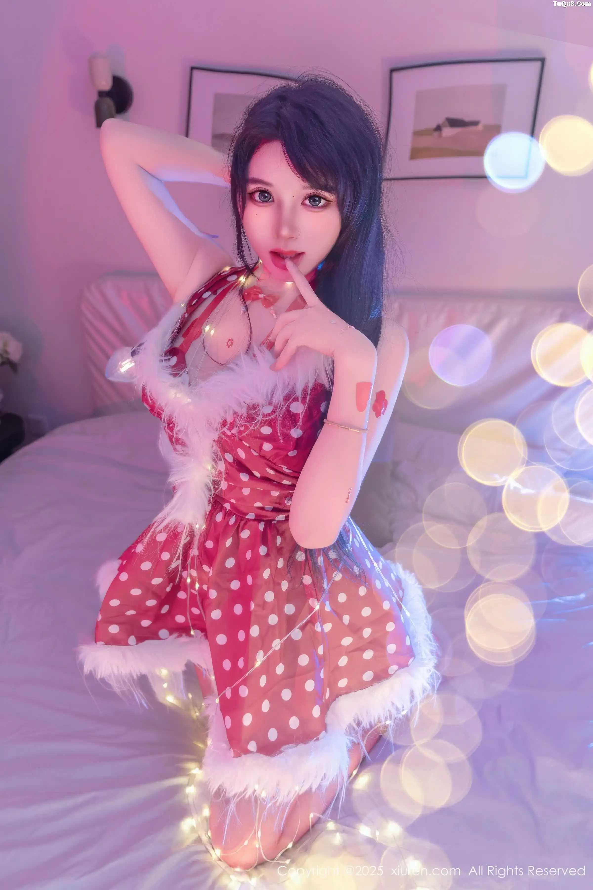 Xrmnw.Vip_汐汐爱吃草莓_写真